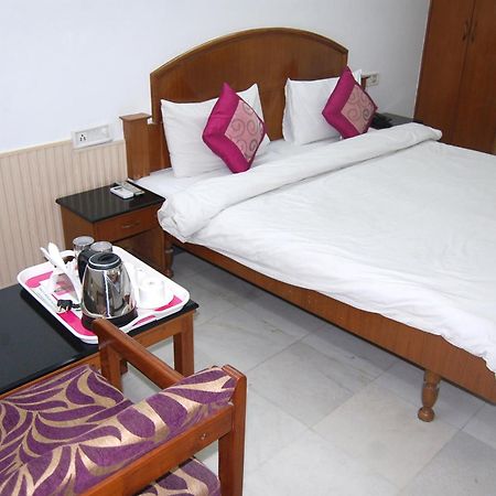 Oyo Flagship 40314 Hotel Victoria International Amritsar Buitenkant foto