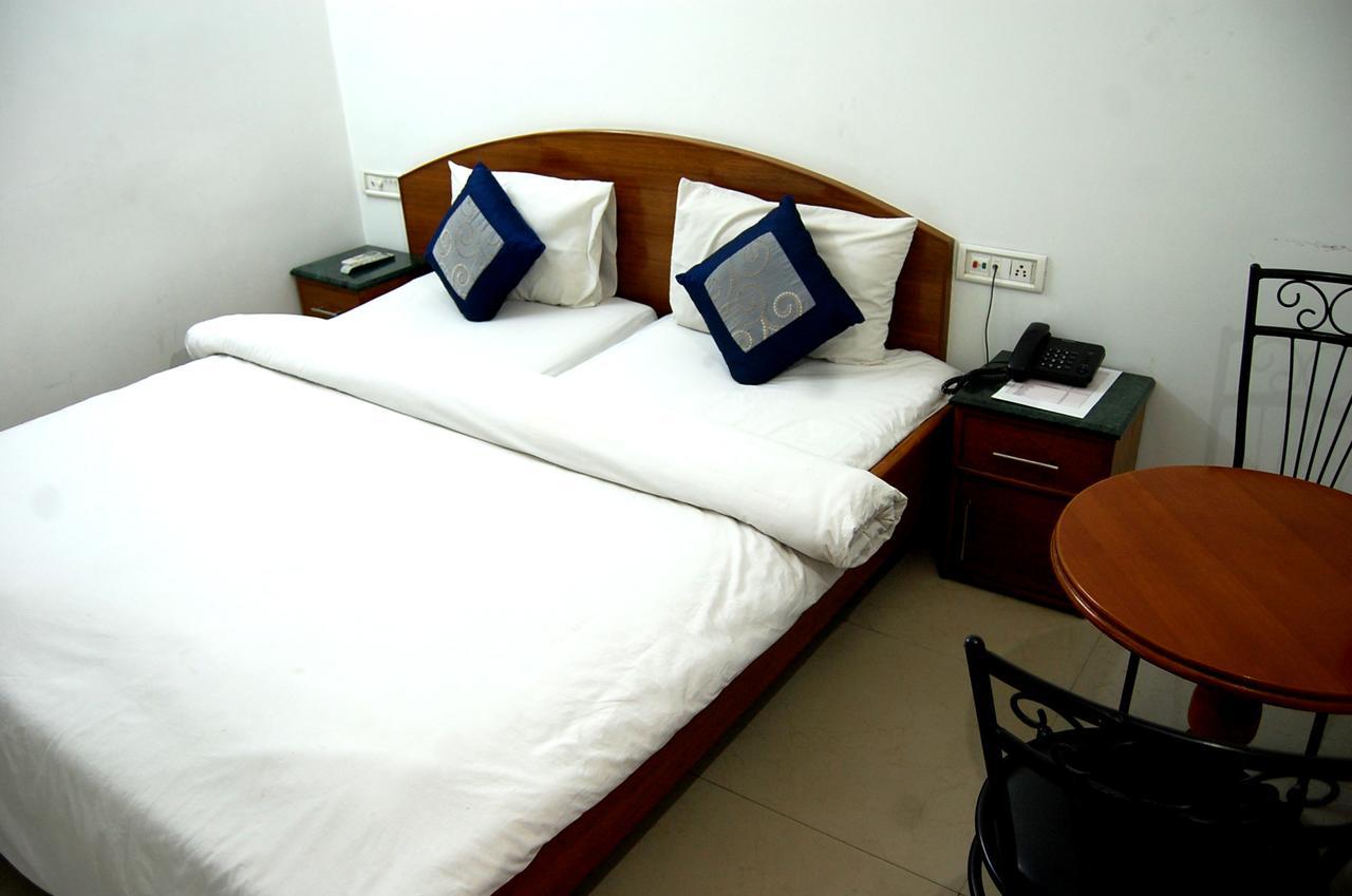 Oyo Flagship 40314 Hotel Victoria International Amritsar Buitenkant foto