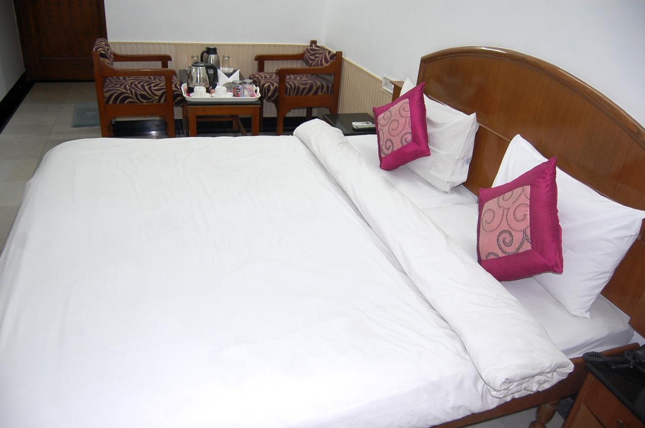 Oyo Flagship 40314 Hotel Victoria International Amritsar Buitenkant foto