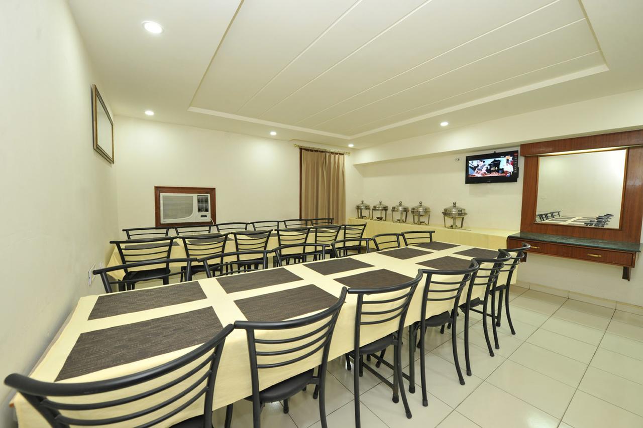 Oyo Flagship 40314 Hotel Victoria International Amritsar Buitenkant foto